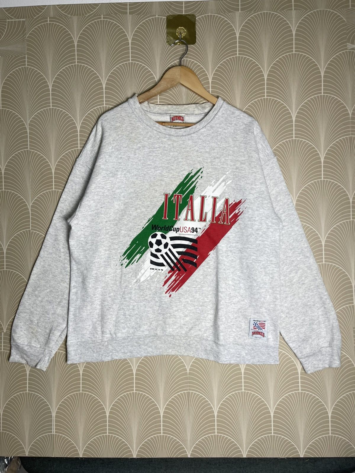 Nutmeg VINTAGE WORLDCUP USA 94’ ITALIA TEAM X NUTMEG CREWNECK RARE Size US L / EU 52-54 / 3 - 1 Thumbnail