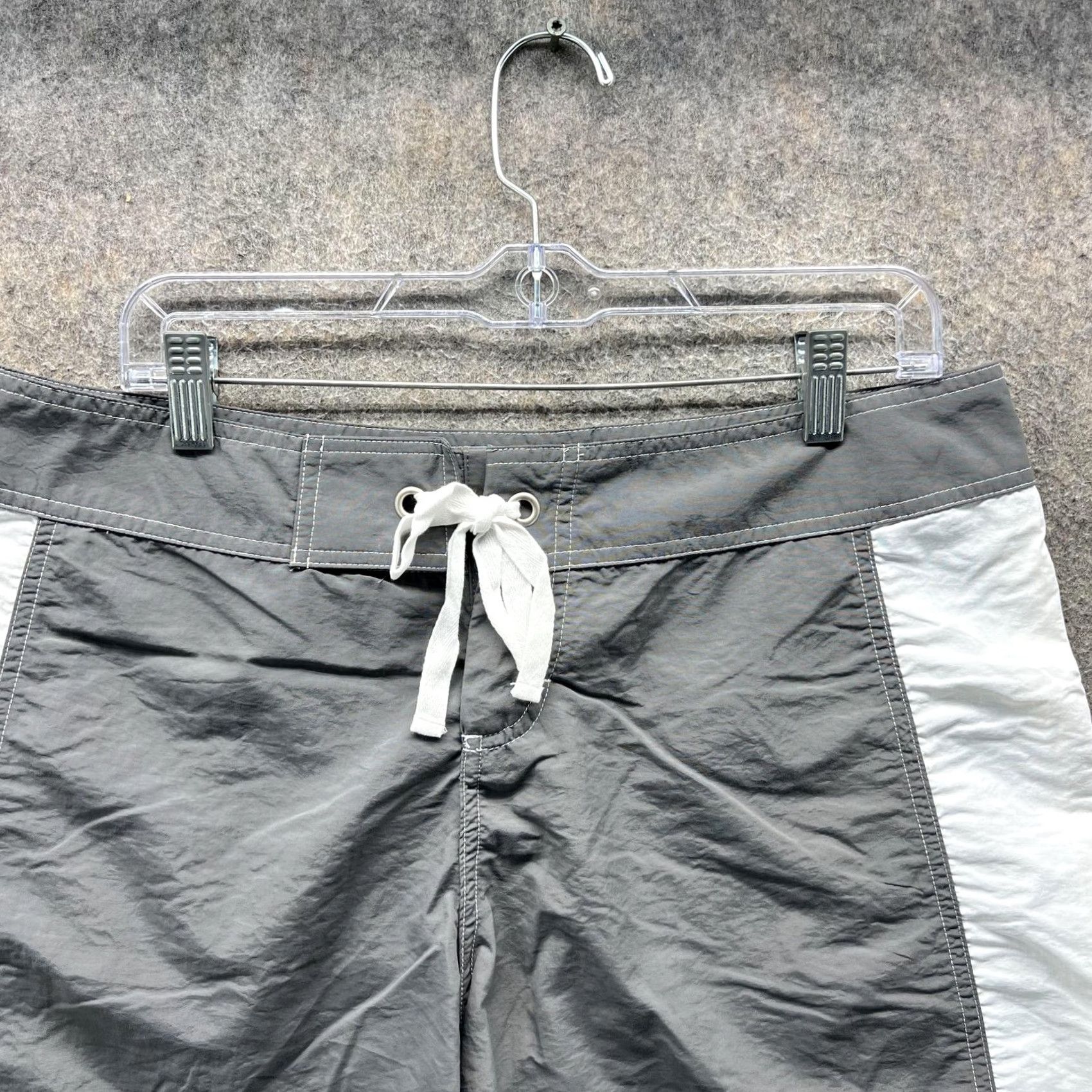 Tommy Bahama Tommy Bahama Swim Trunks Womens Medium Gray Colorblock Quick Dry Board Shorts Size 32" / US 10 / IT 46 - 6 Thumbnail