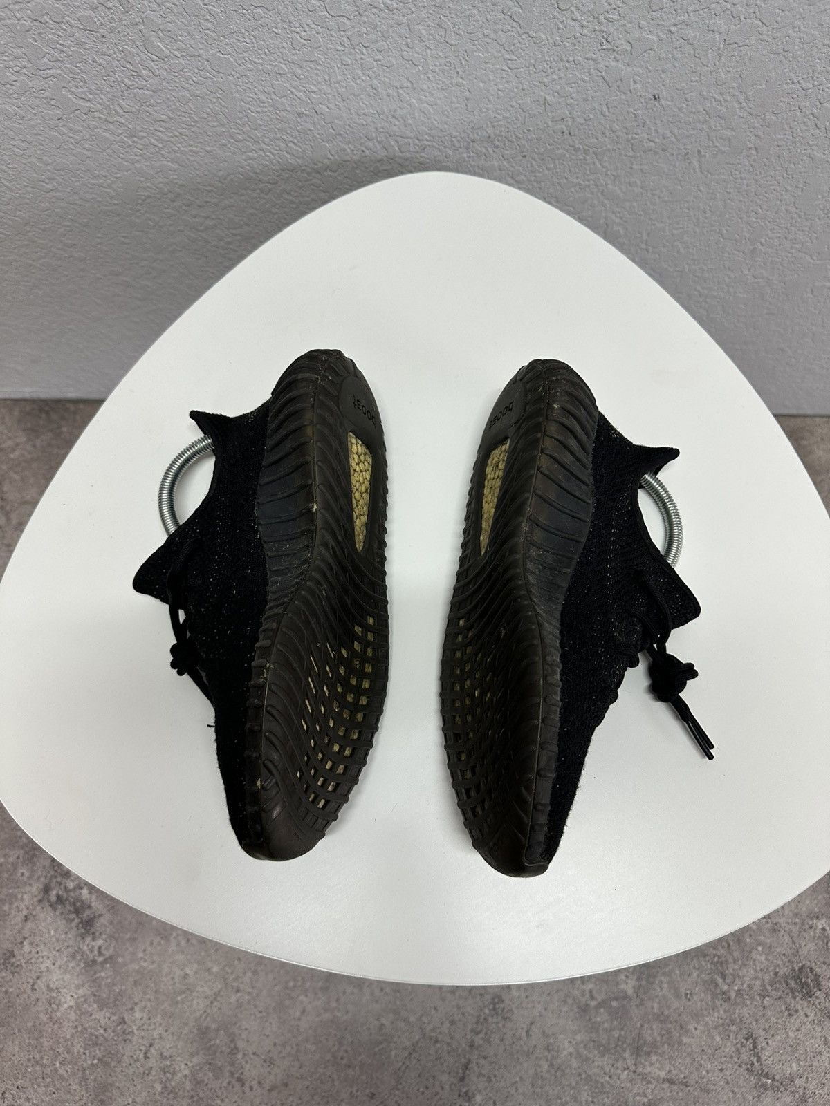 Adidas Vintage 2016 Adidas Yeezy 350 V2 Oreo Shoes Sneakers Size US 8.5 / EU 41-42 - 4 Thumbnail
