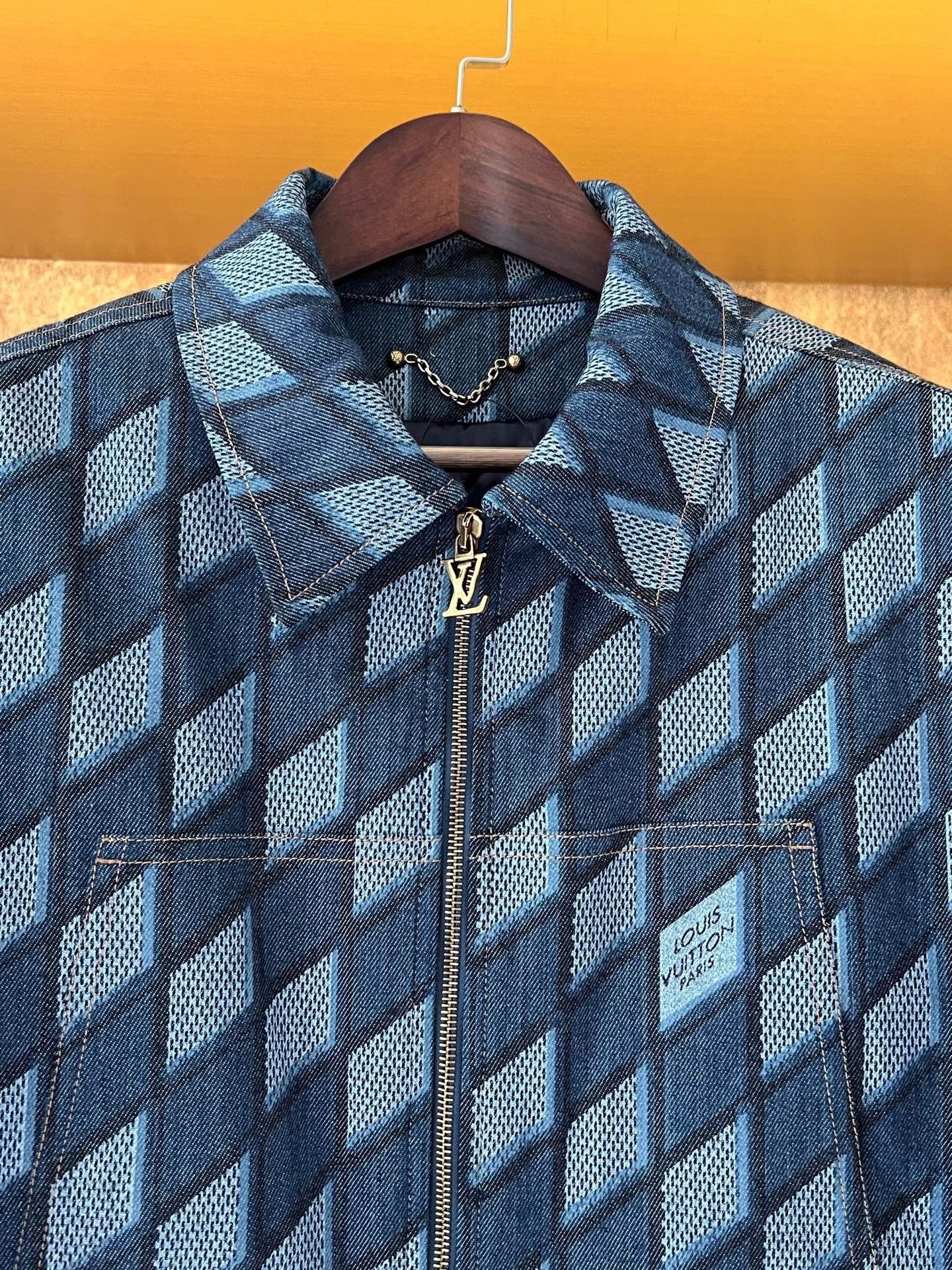 Louis Vuitton LV Diamond Puffer Jacket Size US M / EU 48-50 / 2 - 3 Thumbnail