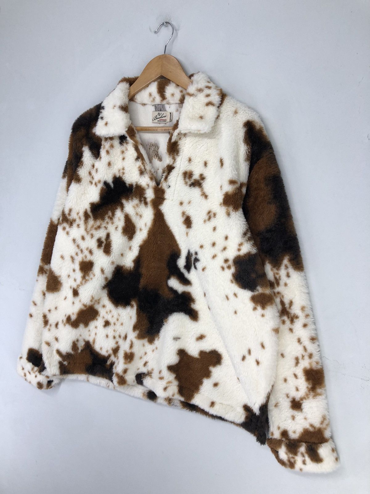 Japanese Brand Vintage Backers Cow Print Faux Fur Pullover Top Size US M / EU 48-50 / 2 - 4 Thumbnail