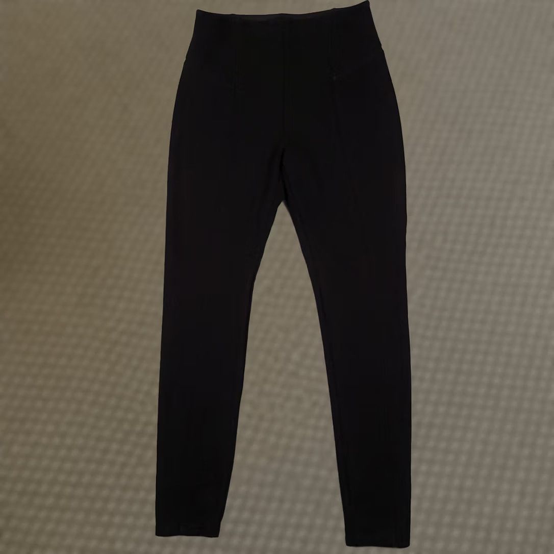 Vintage Lyssé Leggings Women's Small Black Shaping Skinny Stretch Yoga Size 28" / US 6 / IT 42 - 1 Thumbnail