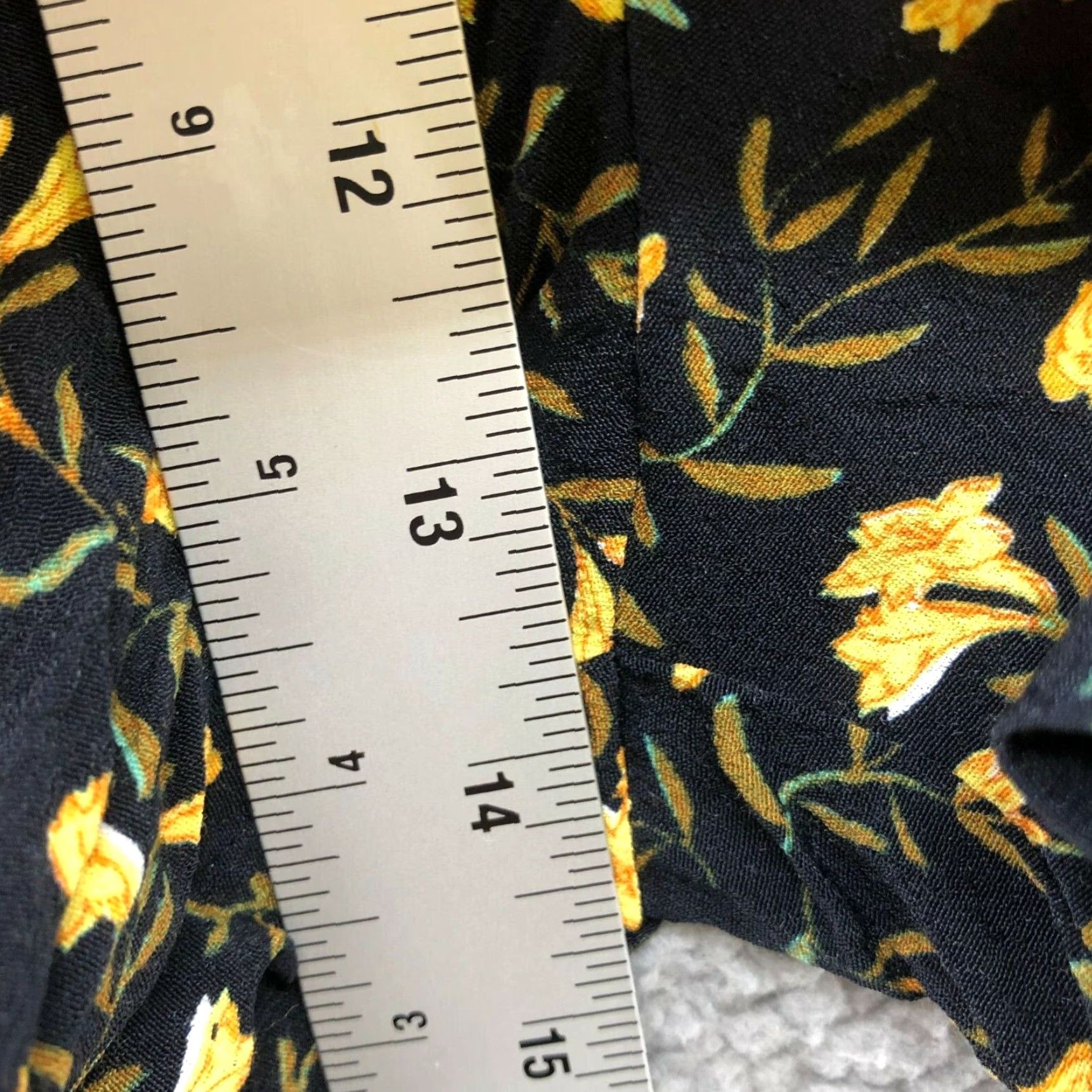 Zara Zara High Waist Floral Shorts Womens Small S Black Yellow Lightweight Boho Size 28" / US 6 / IT 42 - 6 Thumbnail