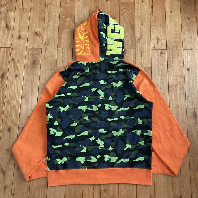 Bape 2015 BAPE 1st Camo Neon Shark Full Zip Hoodie a bathing ape Size US XL / EU 56 / 4 - 3 Thumbnail
