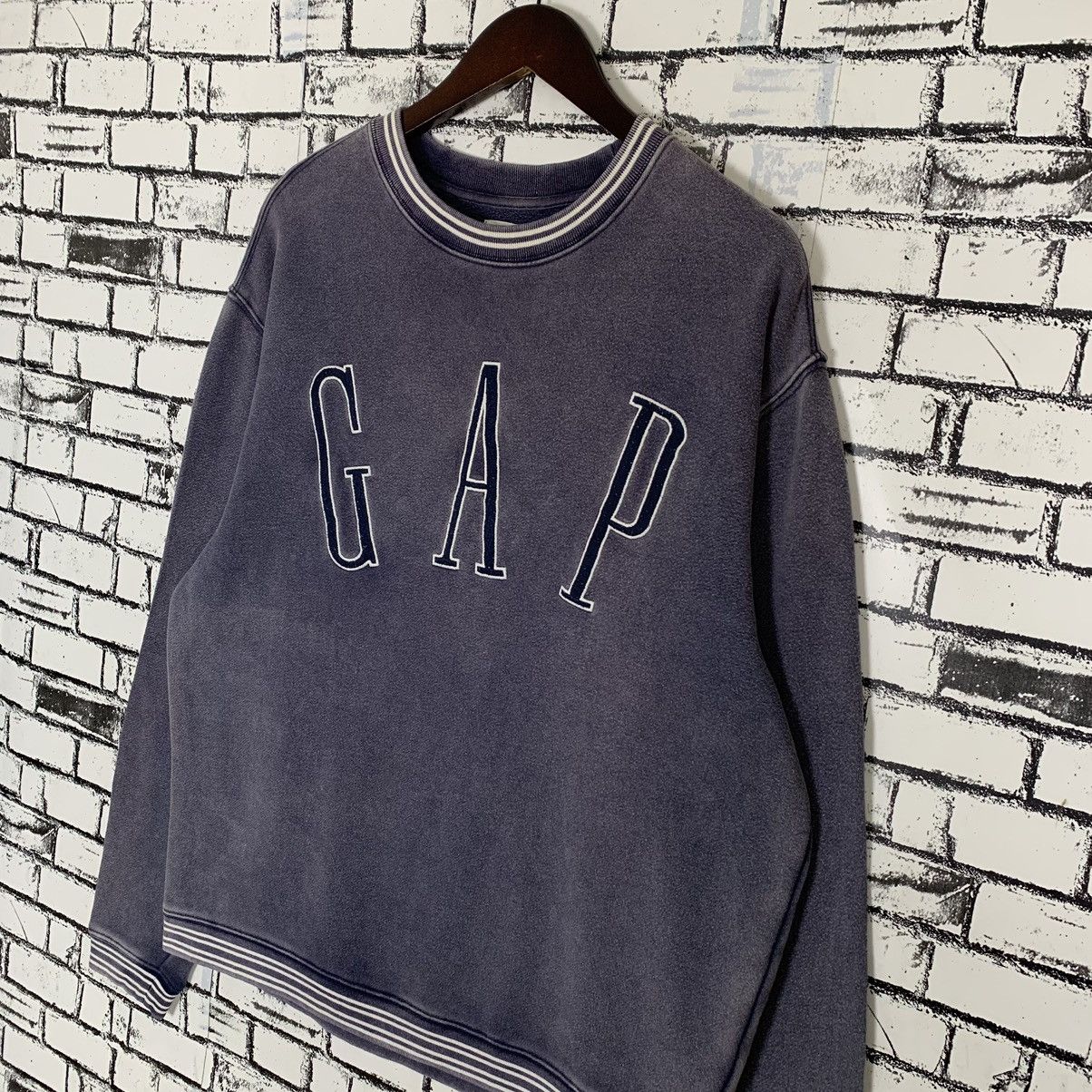 Gap × Vintage GAP Big Logo Sweatshirt GAP Crewneck Size US M / EU 48-50 / 2 - 4 Thumbnail