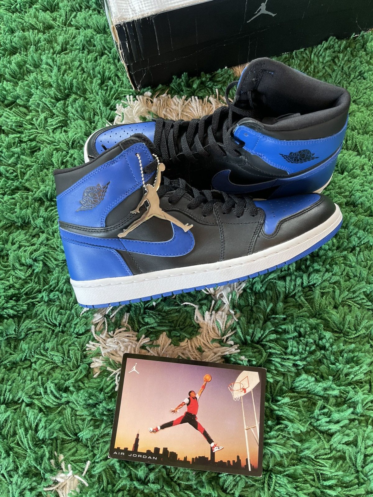 Jordan Brand × Nike [BRAND NEW] 2001 Jordan 1 High Black Royal Blue Size US 10.5 / EU 43-44 - 9 Thumbnail
