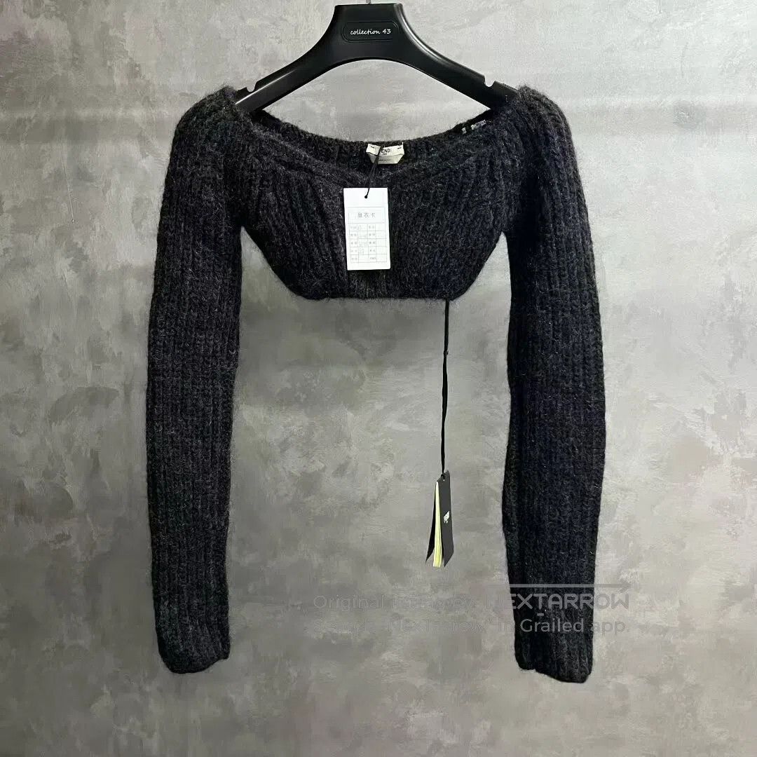 Fendi FENDI size 36 Short-sleeved, narrow-edged sweater with expo Size S / US 4 / IT 40 - 1 Thumbnail