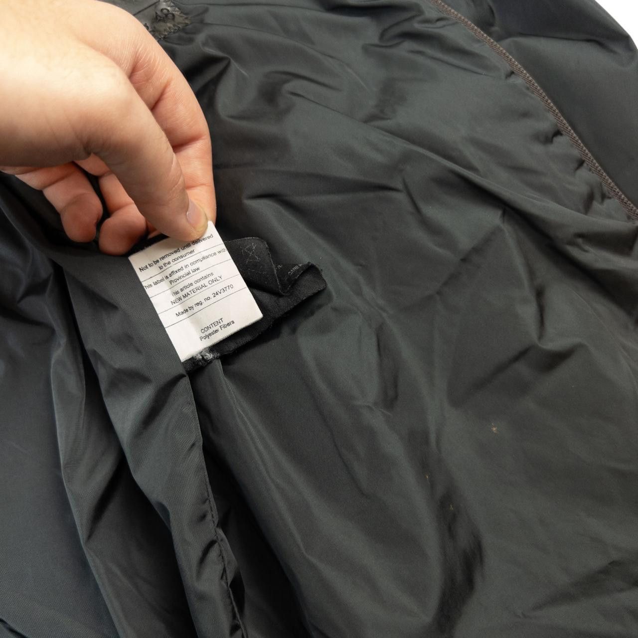 Prada Vintage Prada Sport Padded Jacket Size L Size US L / EU 52-54 / 3 - 6 Thumbnail