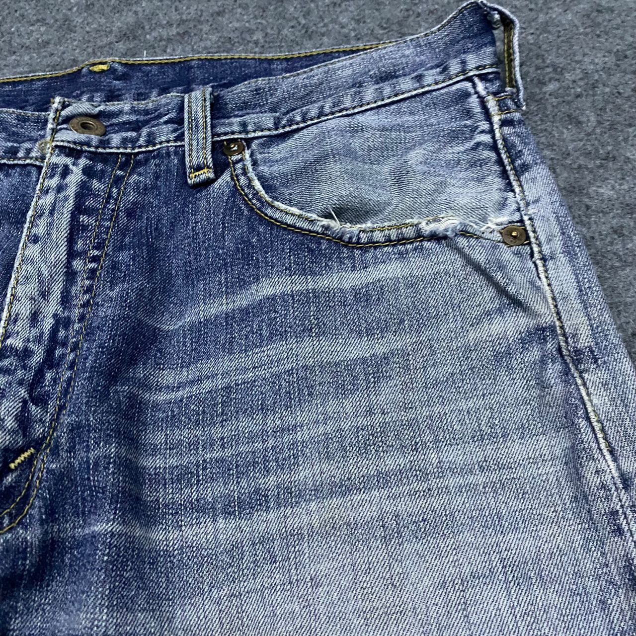 Levi's Vintage Levis Distressed Denim Kurt Cobain Style Size US 32 / EU 48 - 9 Thumbnail