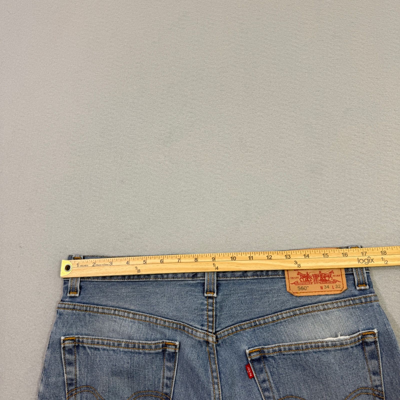 Levi's Vintage Levis 560 Jeans Men's 34x32 Denim y2k Distressed Size US 34 / EU 50 - 13 Thumbnail