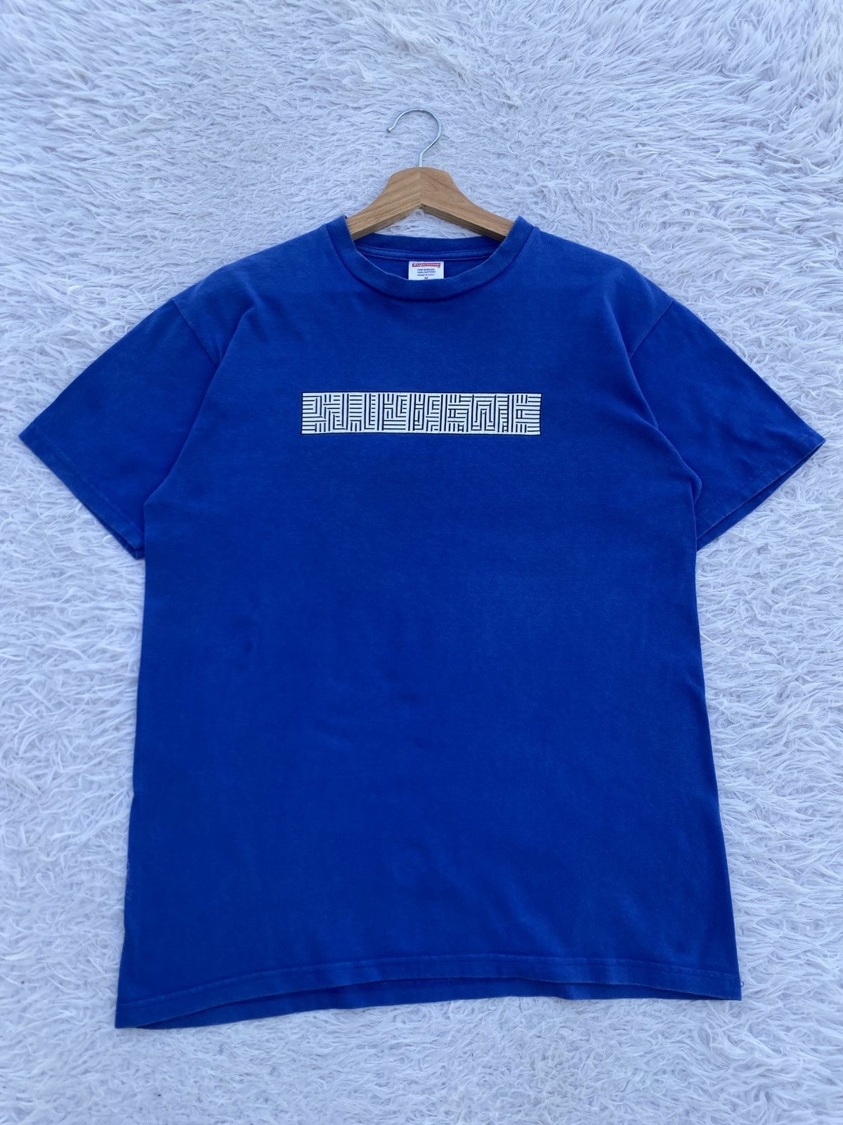 Supreme Rare 2011 Supreme Optical illusion Boxlogo Tshirt Size US M / EU 48-50 / 2 - 2 Thumbnail