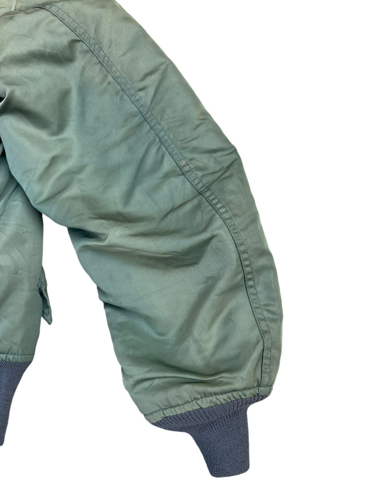 Avirex Vintage Avirex Sun Faded Olive Green MA-1 USAF Flight Jacket Size US S / EU 44-46 / 1 - 21 Thumbnail