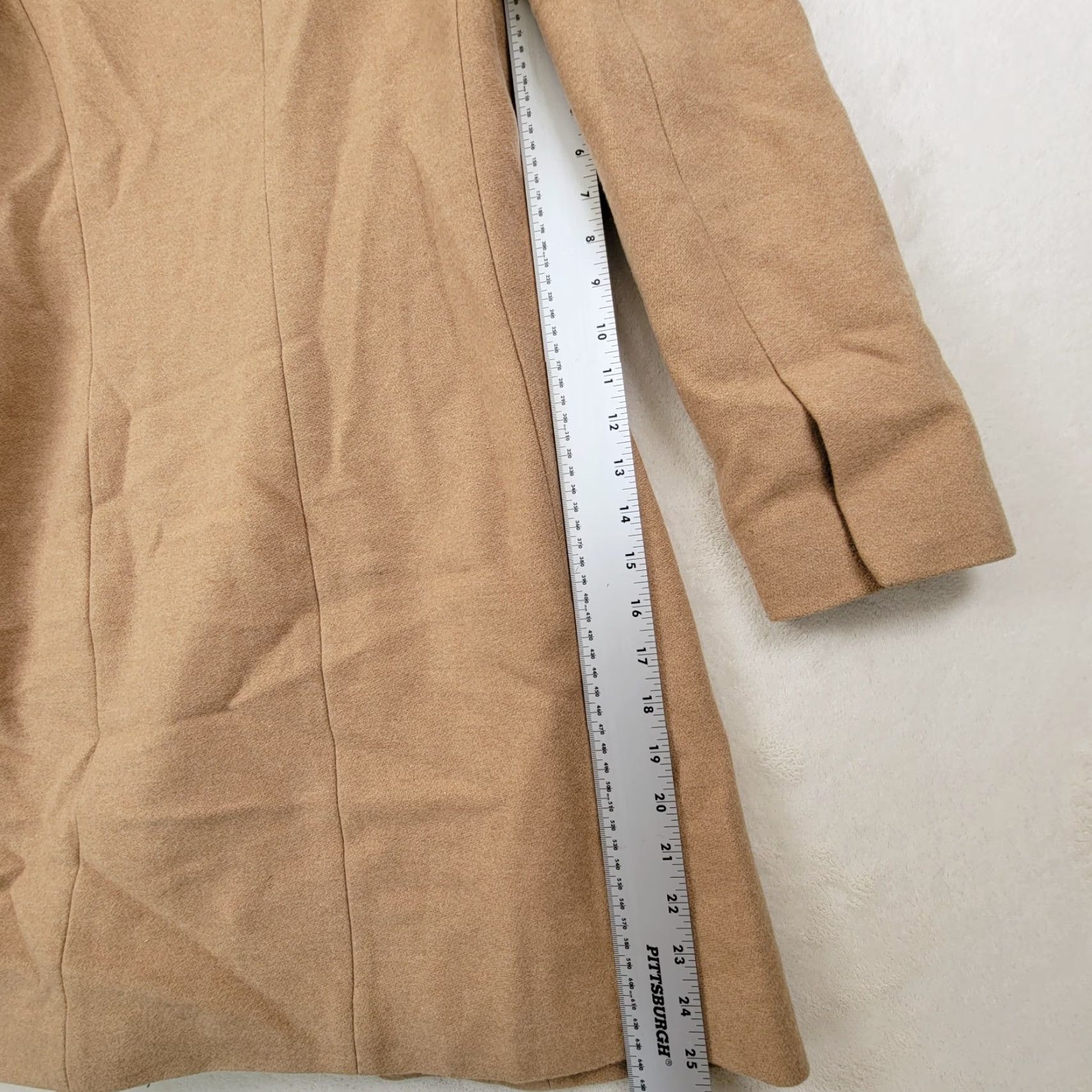Banana Republic Banana Republic Wool Coat Tan Women's Size Small Faux Fur Collar Tweed Overcoat Mid-Length Winter Formal Adults Womens Size S / US 4 / IT 40 - 5 Thumbnail