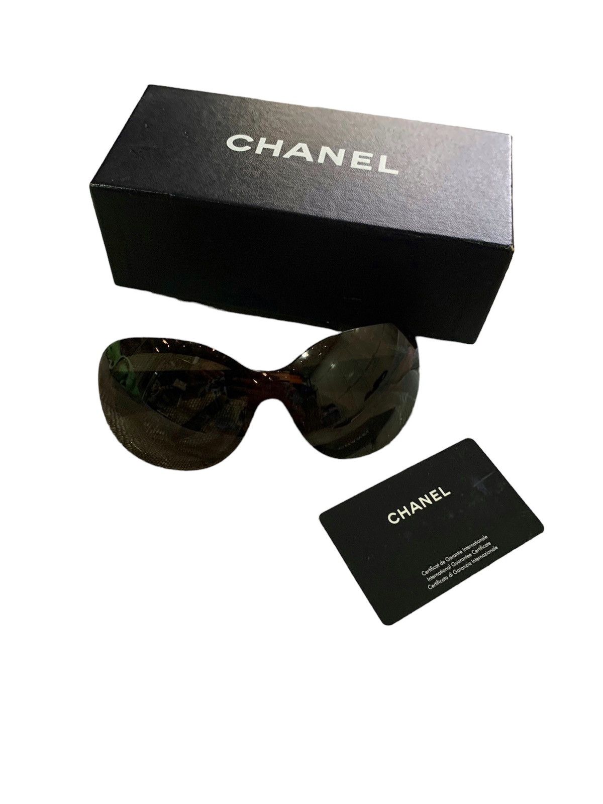 Designer Chanel sunglasses Size ONE SIZE - 1 Thumbnail