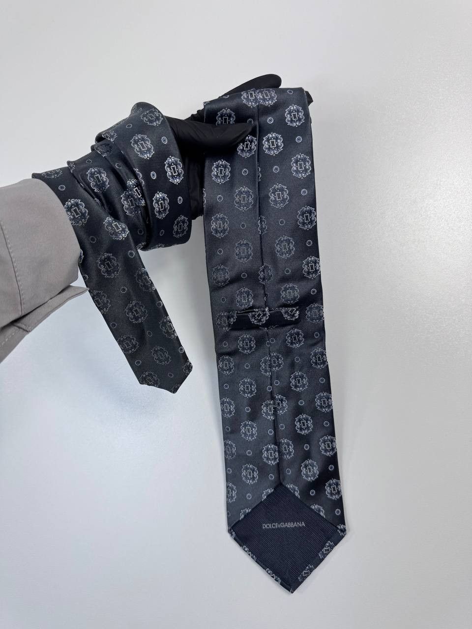 Dolce & Gabbana Dolce & Gabbana Silk Tie Gray Medallion Pattern Made InItaly Size ONE SIZE - 9 Thumbnail