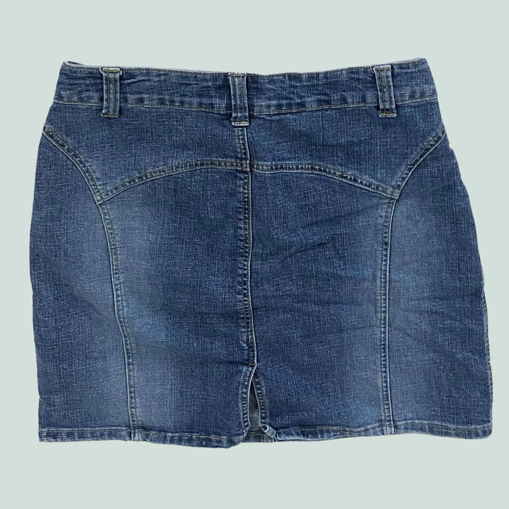 Vintage VINTAGE Carolina Blues Denim Skirt Pencil Button Flap Pockets Sz 8 Womens Short Straight & Pencil Blue 80s 90s? Size 30" / US 8 / IT 44 - 1 Thumbnail