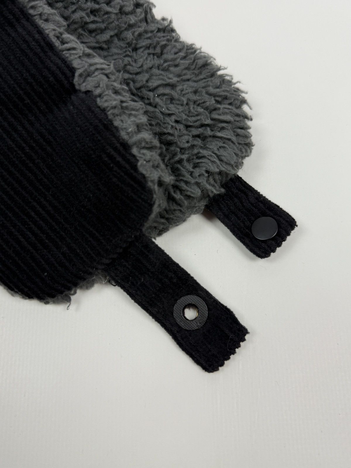 Quiksilver Quiksilver Black Corduroy Faux Fur Ushanka Trapper Hat Size ONE SIZE - 8 Thumbnail