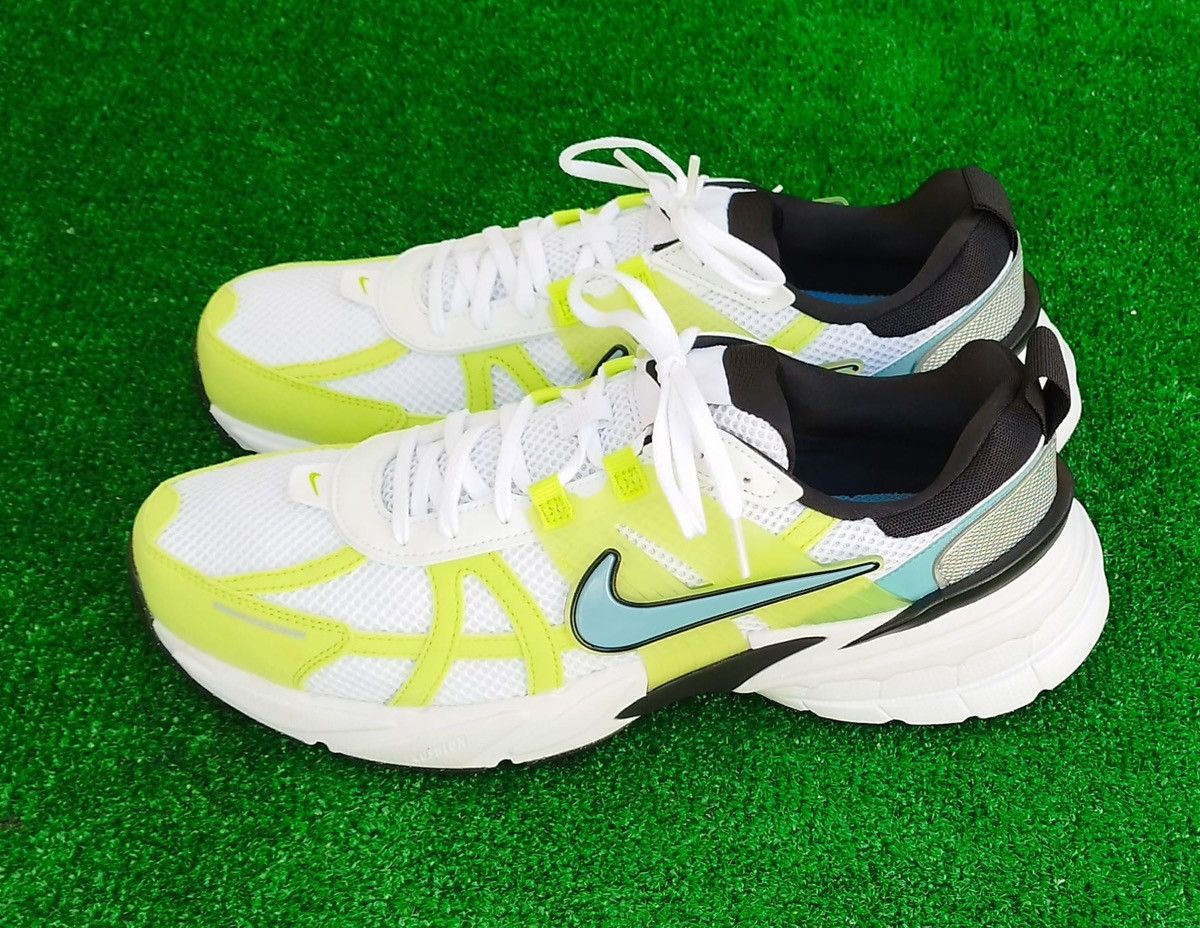 Nike Sneakers Nike V2K Run Unisex Size US 10.5 / EU 43-44 - 3 Thumbnail