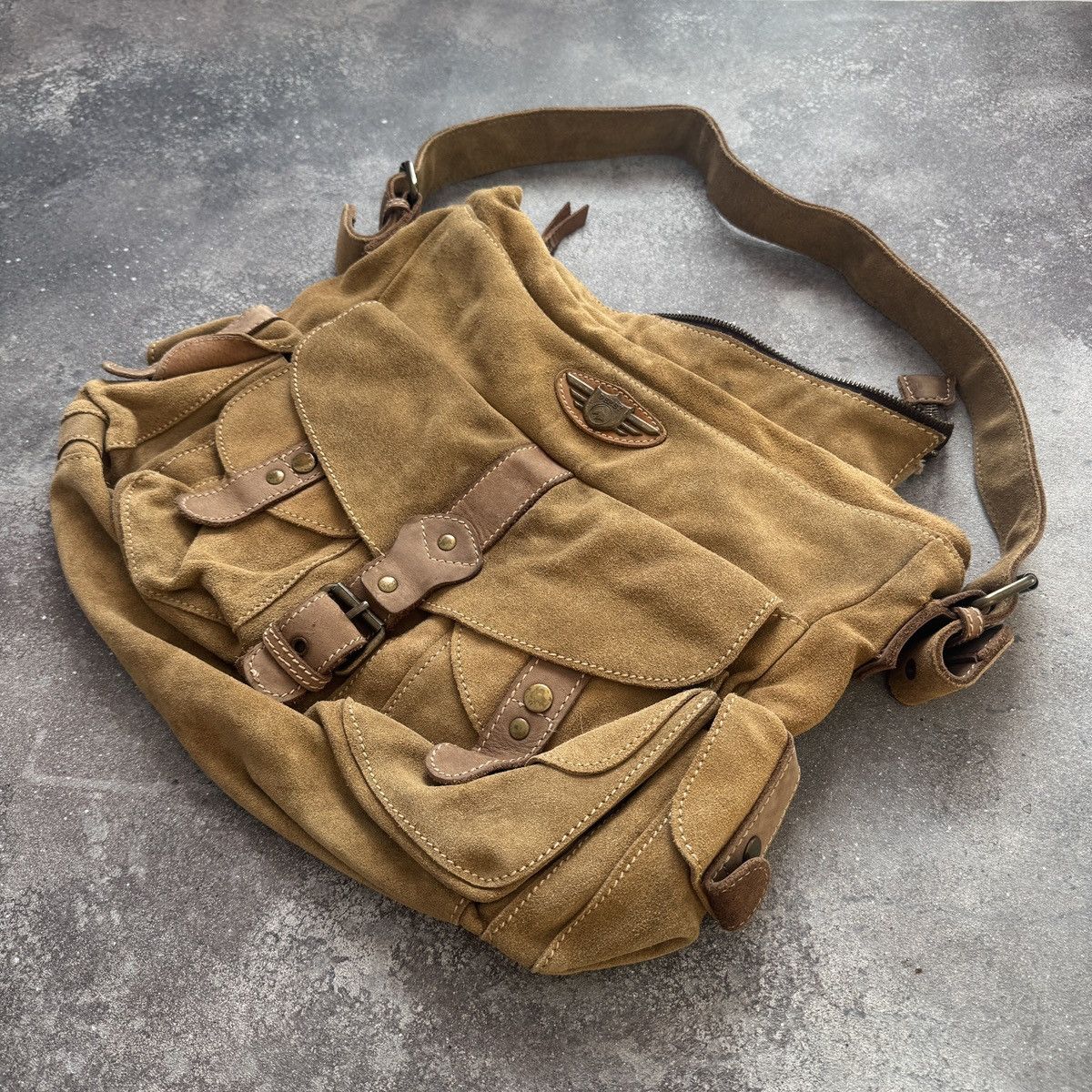 If Six Was Nine Japanese Style Vintage Faded Leather Crossbody Bag Size ONE SIZE - 6 Thumbnail