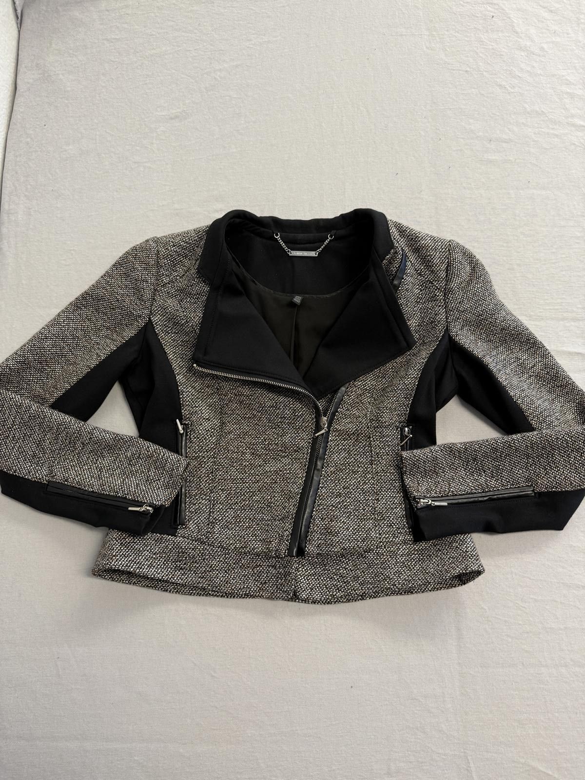 Black Noise White Rain White Black Womens Blazer - Tweed Zipper High Cut Blazer - 6 Size M / US 6-8 / IT 42-44 - 1 Thumbnail
