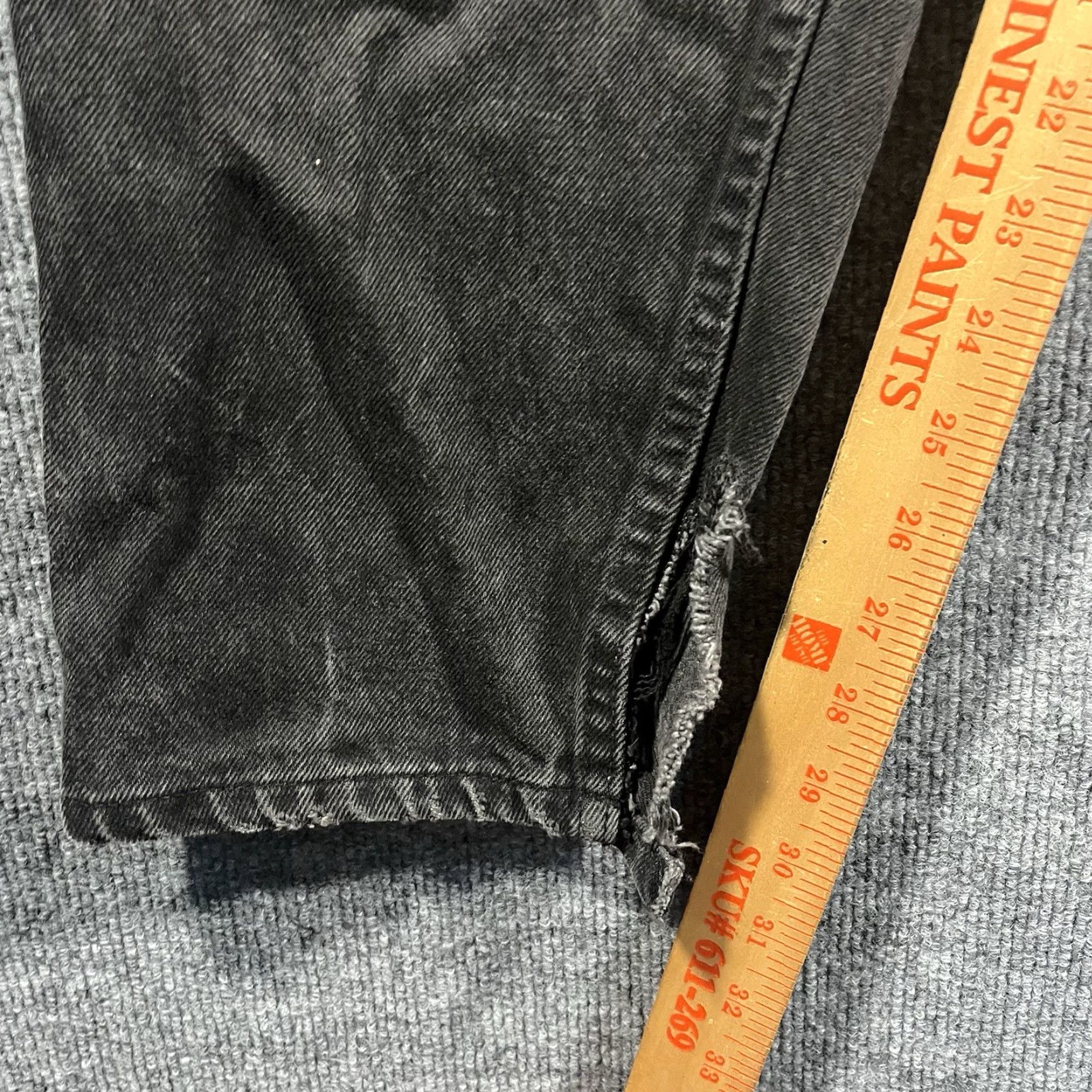 Levi's VINTAGE Levi's Jeans 550 Tapered 36x31 Regular Mens Black USA Denim Leather Logo Pocket Size US 36 / EU 52 - 4 Thumbnail