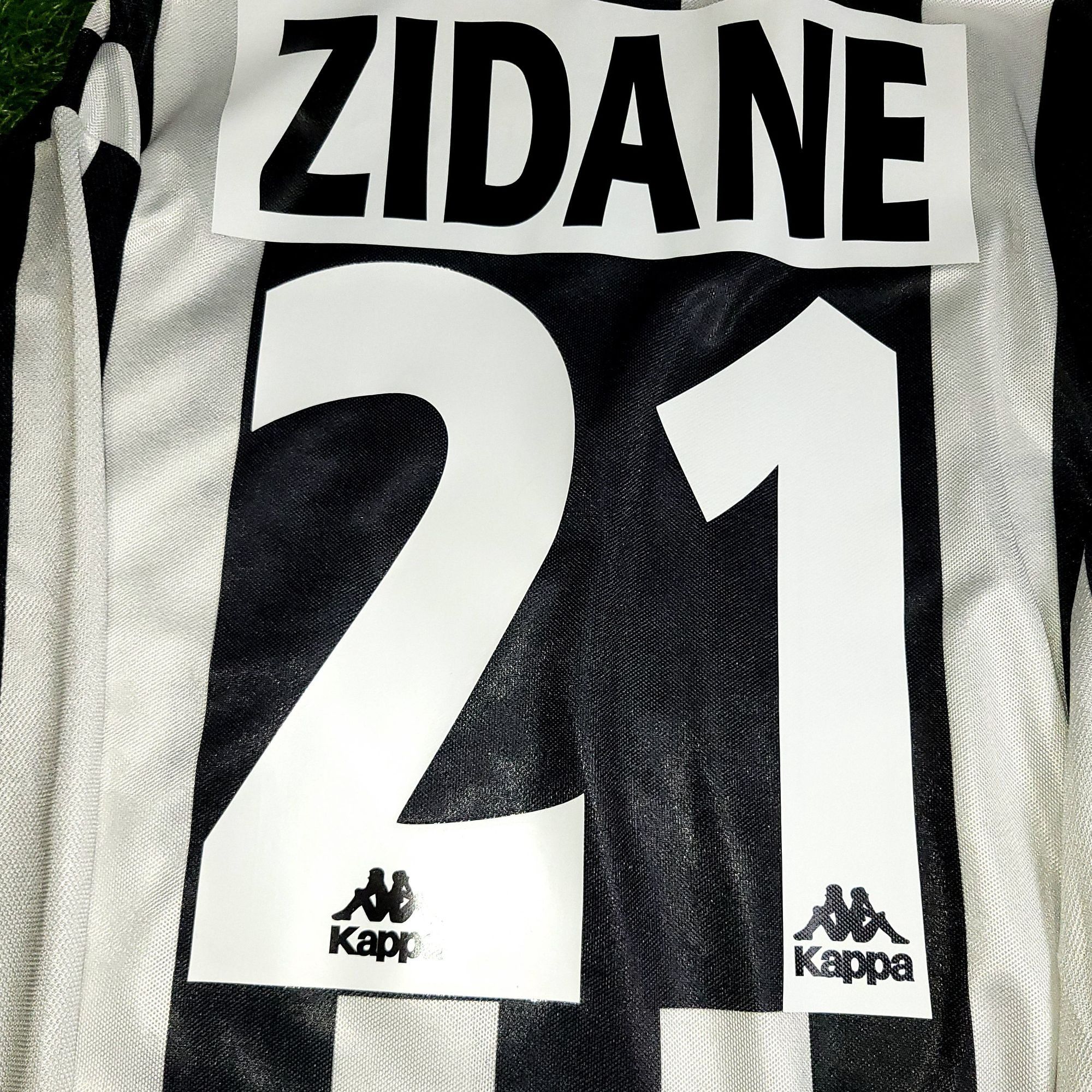 Kappa Zidane Juventus Kappa 1996 1997 DEBUT Soccer Jersey XL Size US XL / EU 56 / 4 - 4 Thumbnail