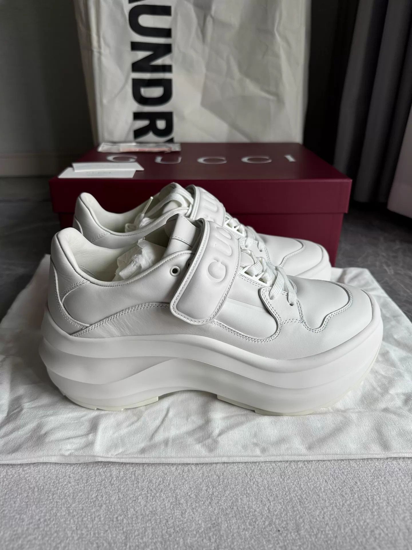 Gucci Gucci White Platform Velcro Dad Shoe 39 Size US 8.5 / IT 38.5 - 4 Thumbnail