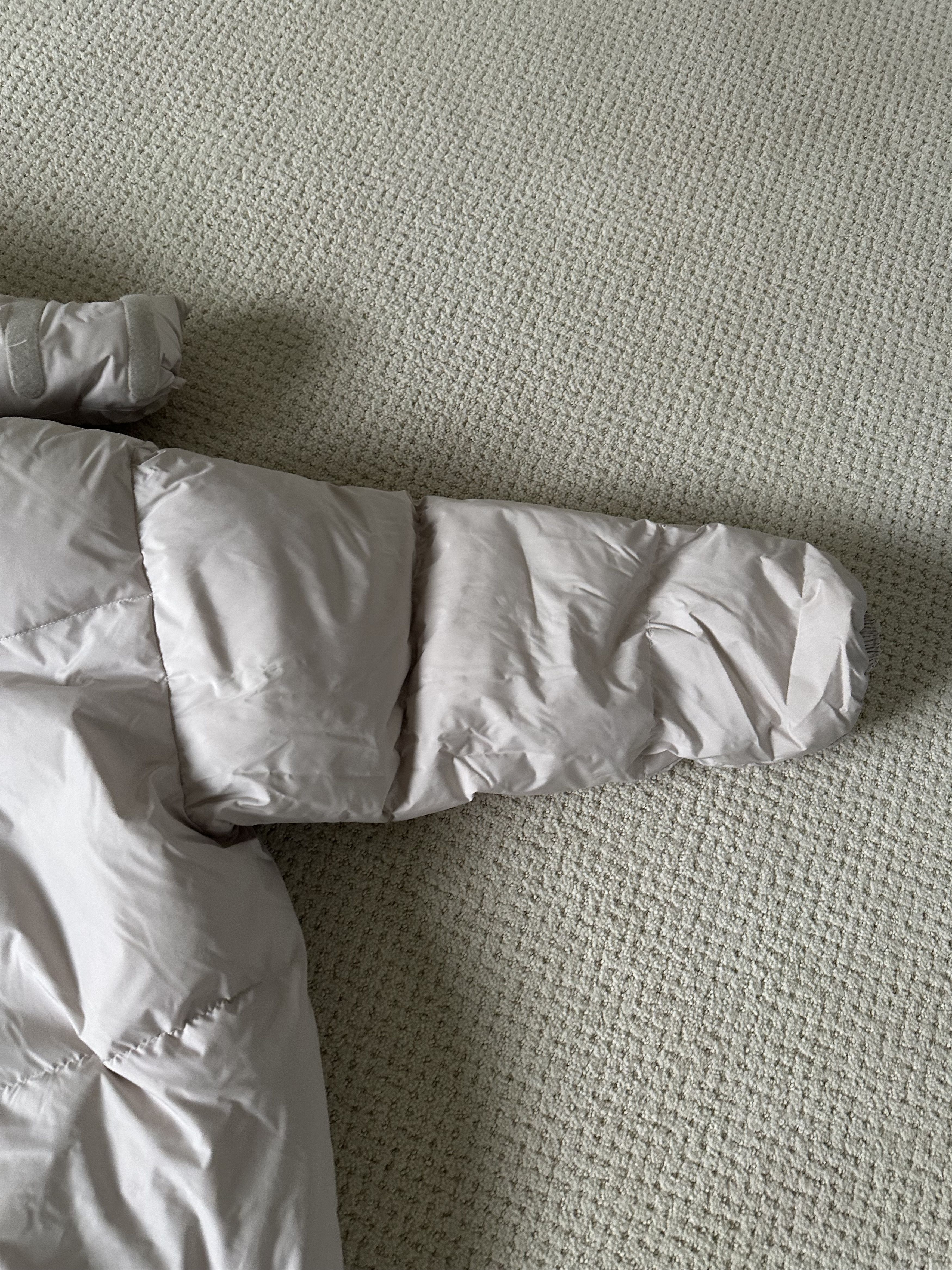 Seventh Seventh Stores - Space Coat Puffer Jacket in Moon Size US M / EU 48-50 / 2 - 3 Thumbnail