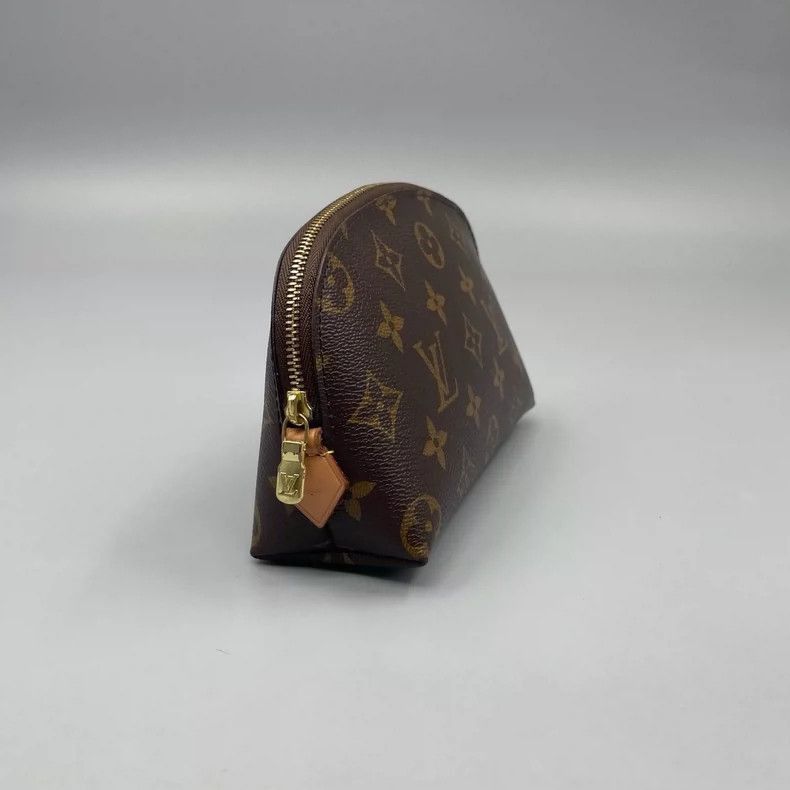 Louis Vuitton Louis Vuitton Monogram Cosmetic Pouch-2506 Size ONE SIZE - 7 Thumbnail