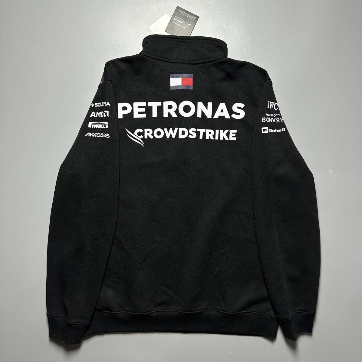 Mercedes-Benz MERCEDES BENZ AMG PETRONAS F1 2023 TEAM 1/4 ZIP SWEATSHIRT Size US XL / EU 56 / 4 - 8 Thumbnail