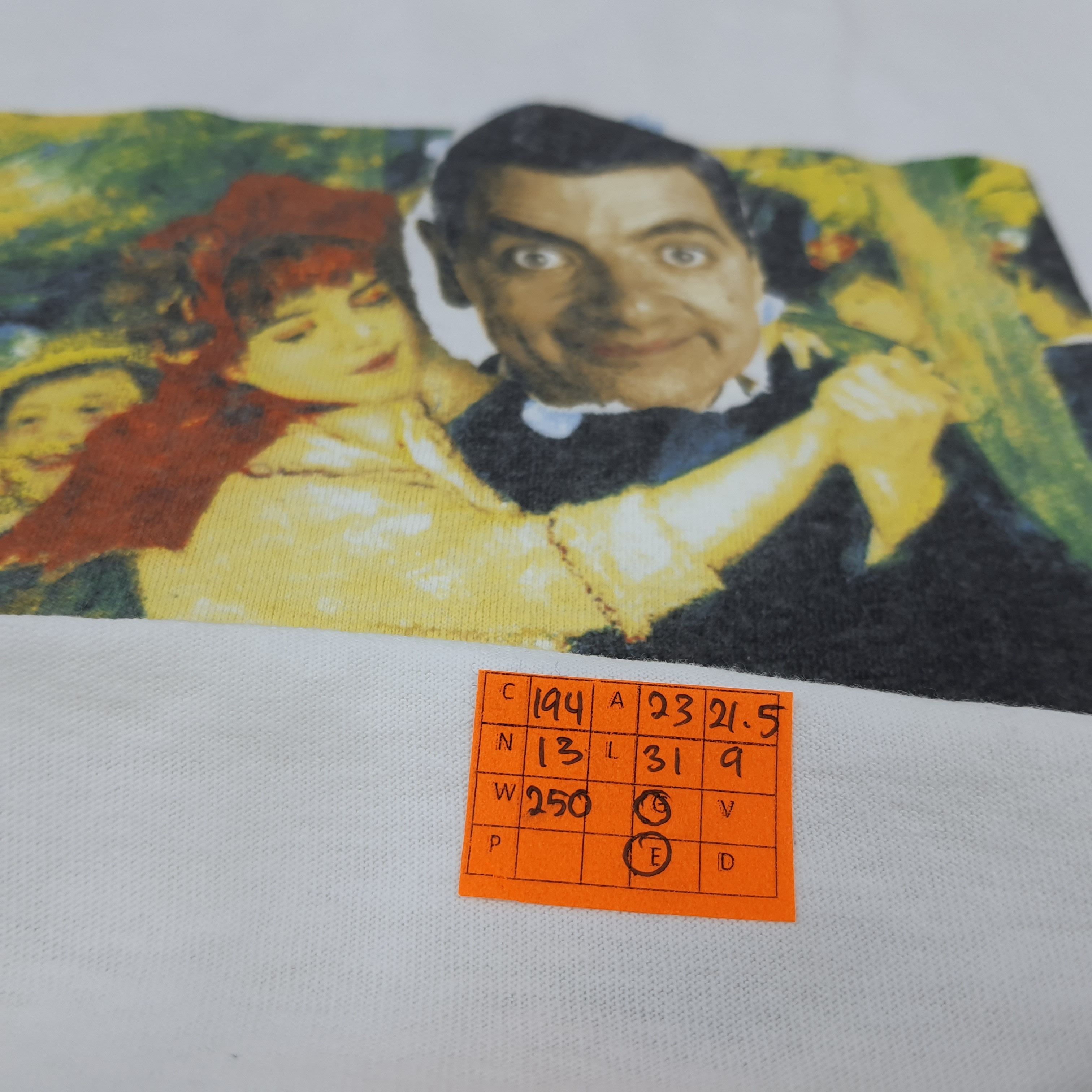 Vintage Vintage Mr.Bean Parody Auguste Renoir Art Work 90s Tshirt Size US XL / EU 56 / 4 - 7 Thumbnail