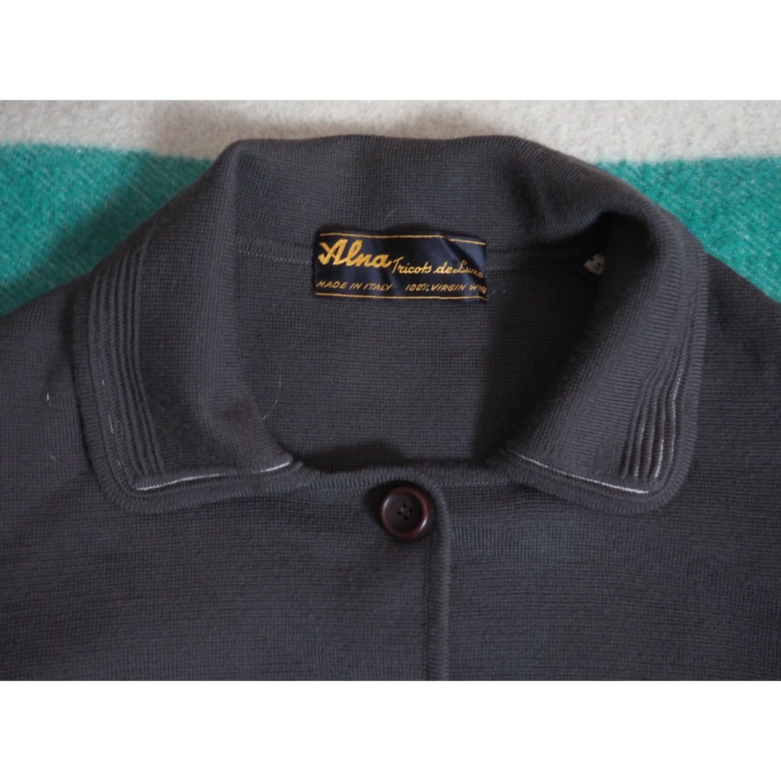 Vintage VINTAGE Alna Cardigan Sweater Brown 100% Wool S M 1970s Mod GoGo Italy Mens Women Girls Boys Size S / US 4 / IT 40 - 2 Thumbnail