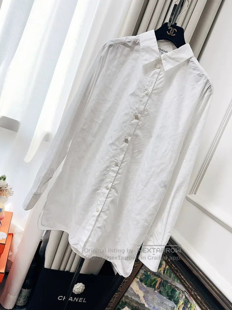 Chanel Chanel 24c show white dark pattern star logo long-sleeved Size S / US 4 / IT 40 - 1 Thumbnail