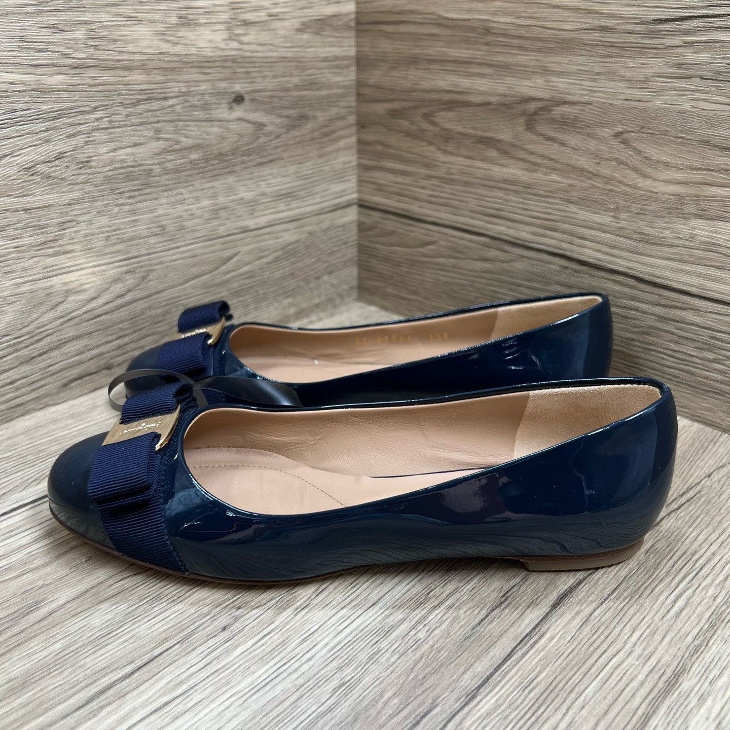 Salvatore Ferragamo Salvatore Ferragamo Blue Lowtop Sneakers us_6 Women Size US 6 / IT 36 - 1 Thumbnail