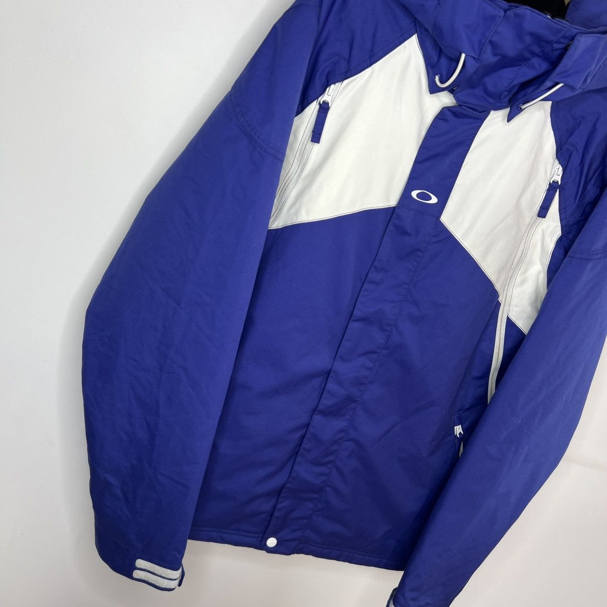 Oakley 00s Oakley Vintage Waterproof Hooded Jacket Y2K Size US L / EU 52-54 / 3 - 3 Thumbnail