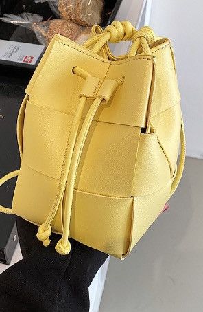 Japanese Brand Huskycat petite woven bag Size ONE SIZE - 1 Thumbnail