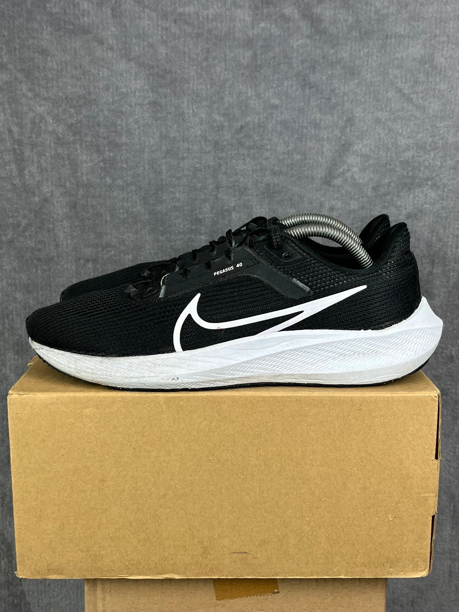 Nike Nike Pegasus 40 black running sneakers Size US 11 / EU 44 - 2 Thumbnail