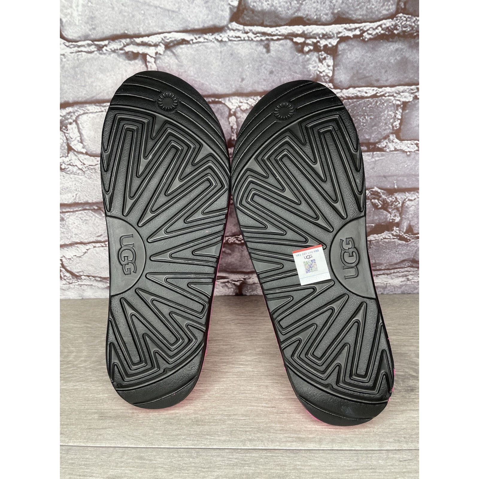 Ugg UGG WILCOX SLIDE Pink Rubber Light Waterproof Sport Sandals Size US 10 / EU 43 - 11 Thumbnail