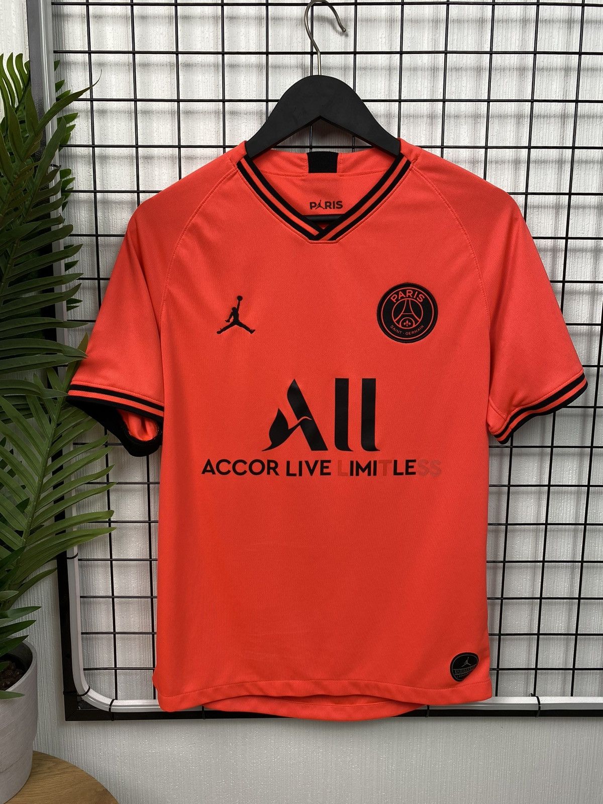 Jordan Brand × Nike PSG x Jordan 2019-20 Away Jersey Football Shirt Soccer Kit M Size US M / EU 48-50 / 2 - 1 Thumbnail