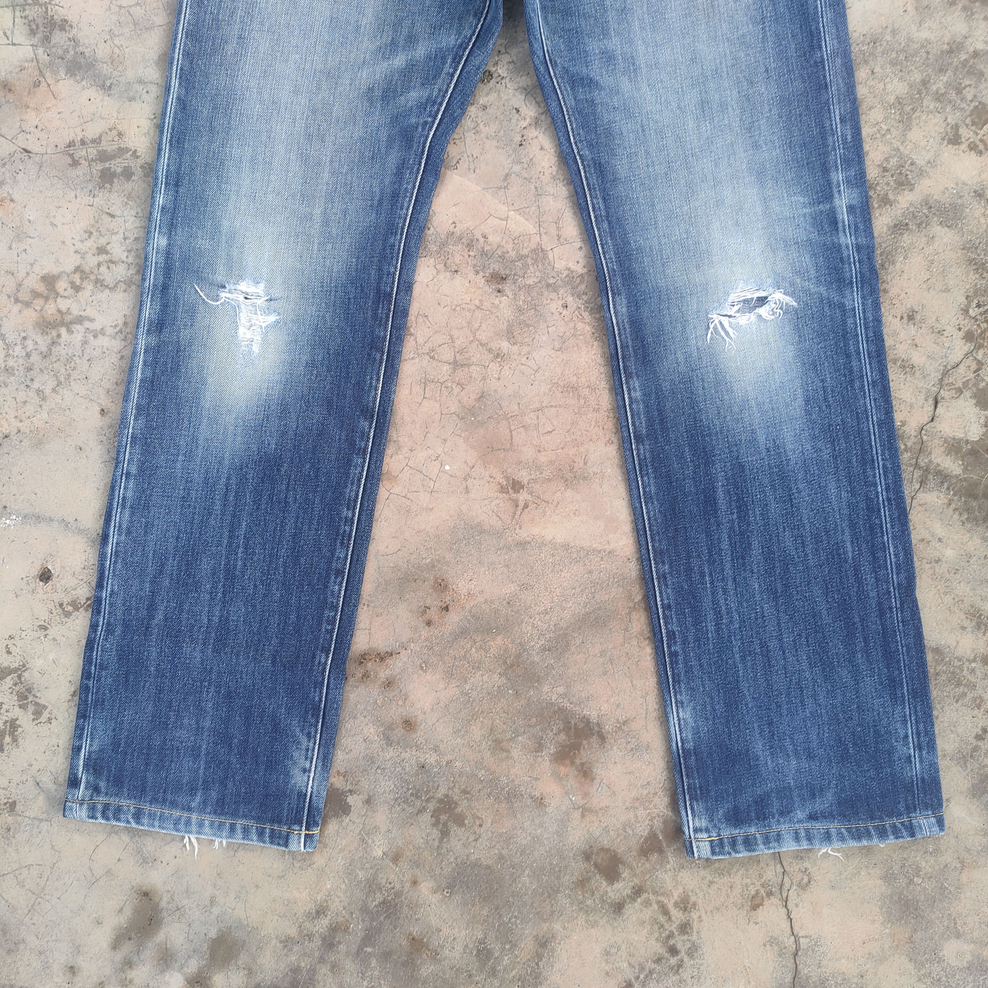 Japanese Brand Vintage japanese faded ripped jeans denim pants Size US 31 - 4 Thumbnail