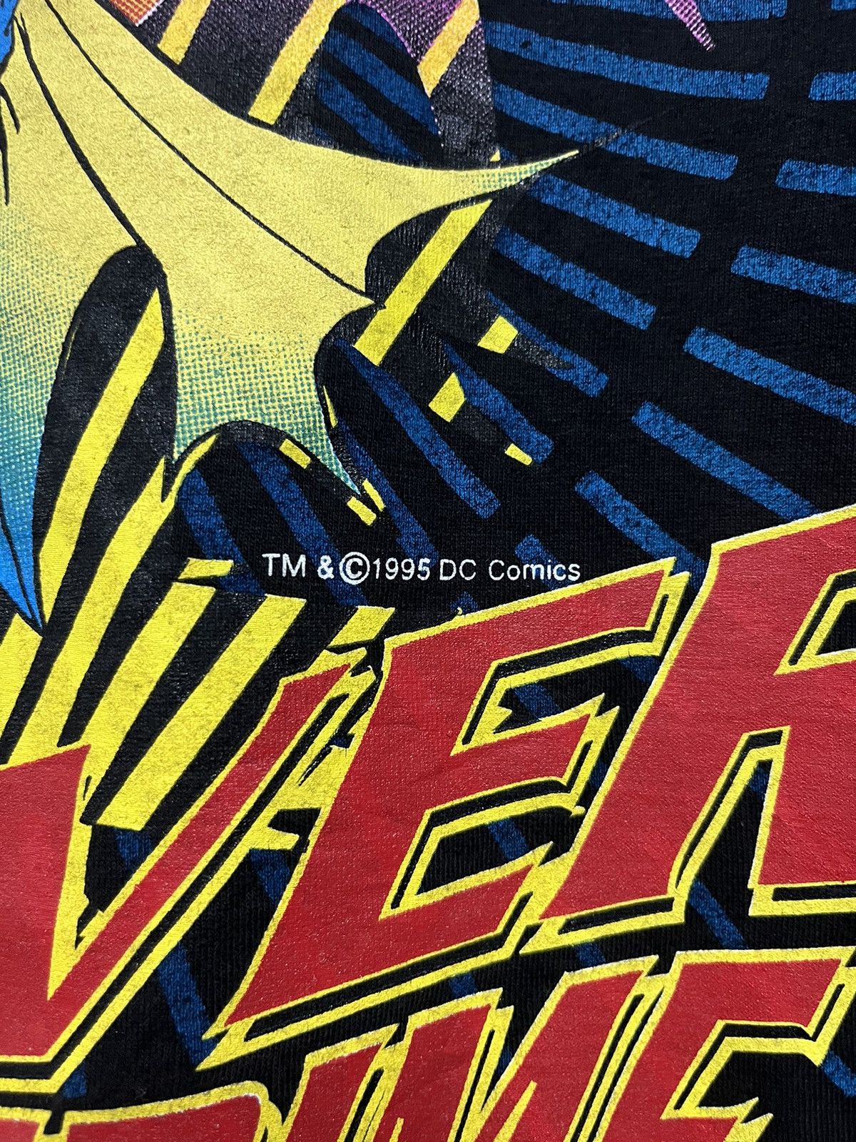 Band Tees × DC Comics × Vintage Vintage Batman AOP 90s t shirt 1995 Size US XL / EU 56 / 4 - 5 Thumbnail