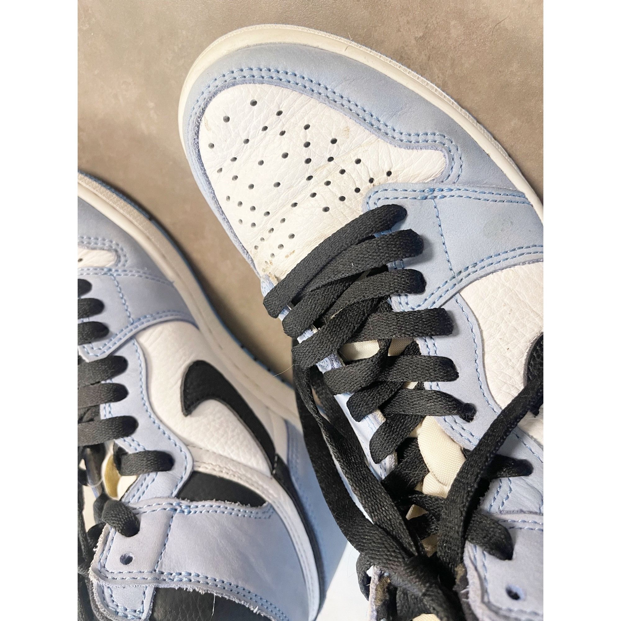 Nike Nike Air Jordan 1 High Top Leather Sneaker University Blue Size US 8 / IT 38 - 7 Thumbnail