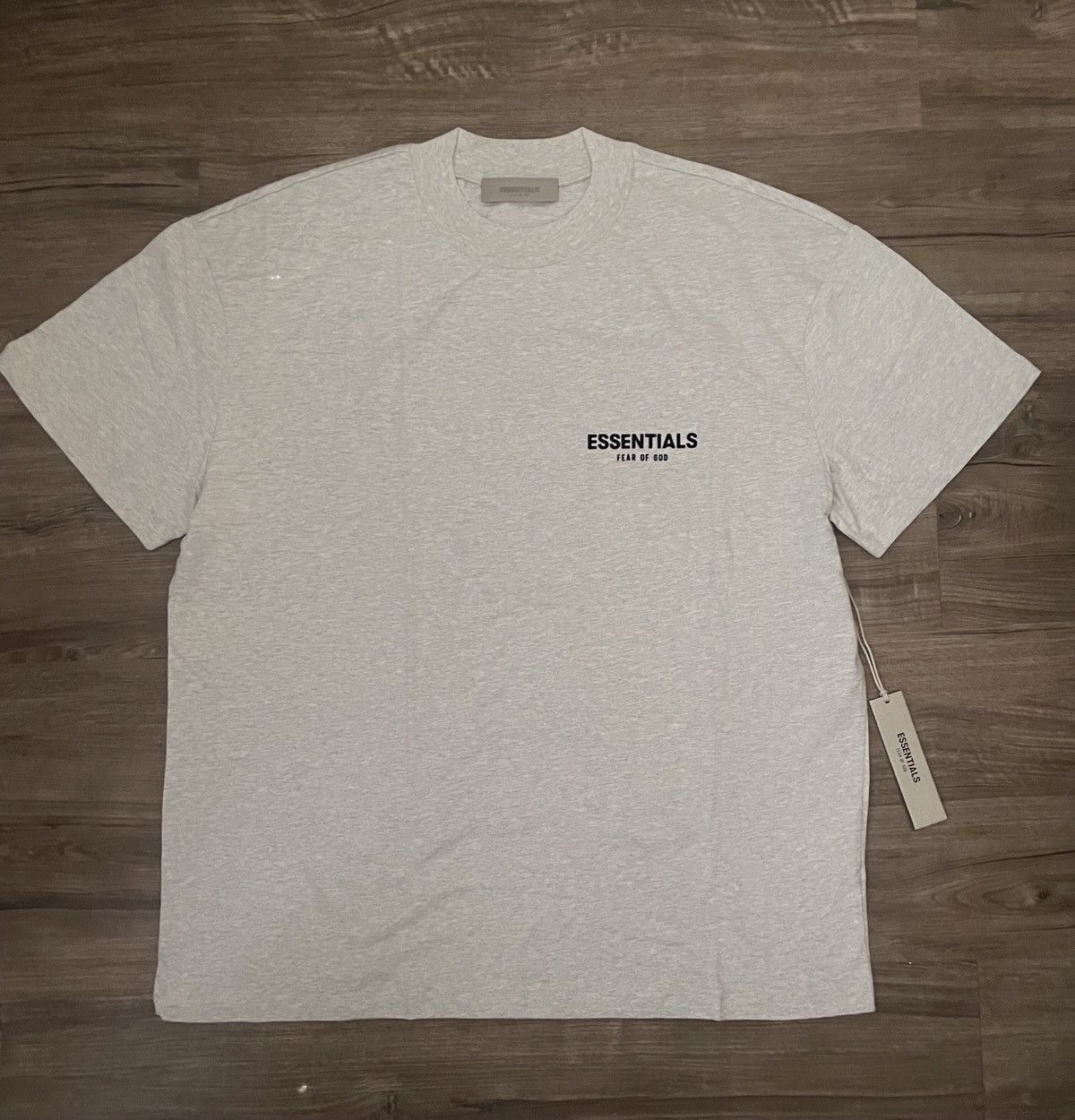 Other Fear of God Essentials T-Shirt Light Oatmeal SS22 size L Size US L / EU 52-54 / 3 - 2 Thumbnail