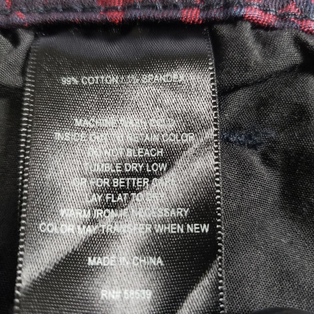 Designer CT685 Kut from the Kloth Ladies Red & black Floral Jean 12 Size 34" / US 12 / IT 48 - 8 Thumbnail