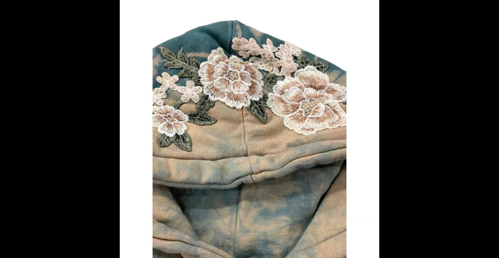 Civil Regime Civil Regime Tie-Dye Embroidered Roses Hoodie-Large Size US L / EU 52-54 / 3 - 3 Thumbnail