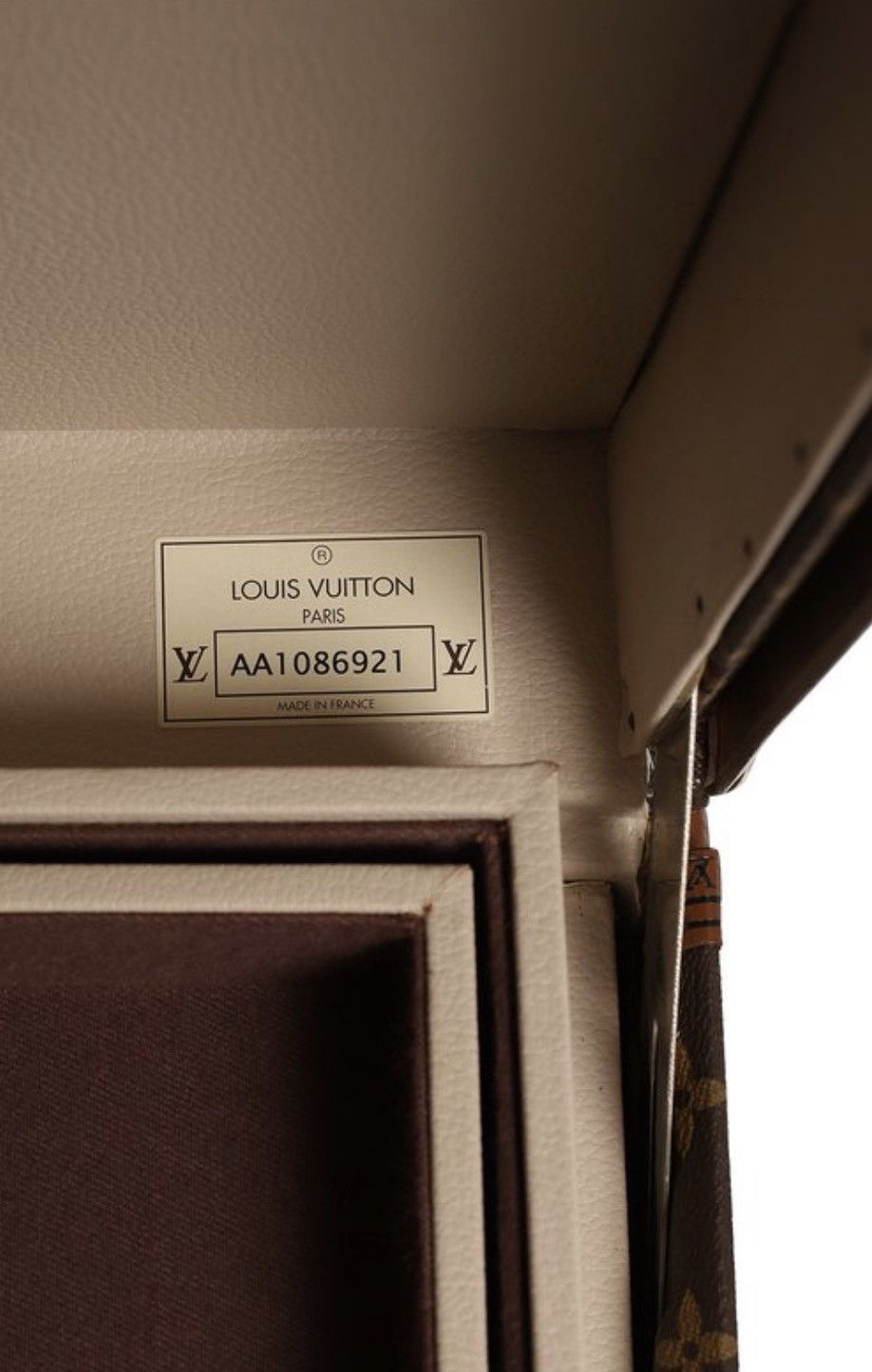 Louis Vuitton Louis Vuitton Wardrobe Monogram Checkroom Shoe Secretaries Size ONE SIZE - 9 Thumbnail