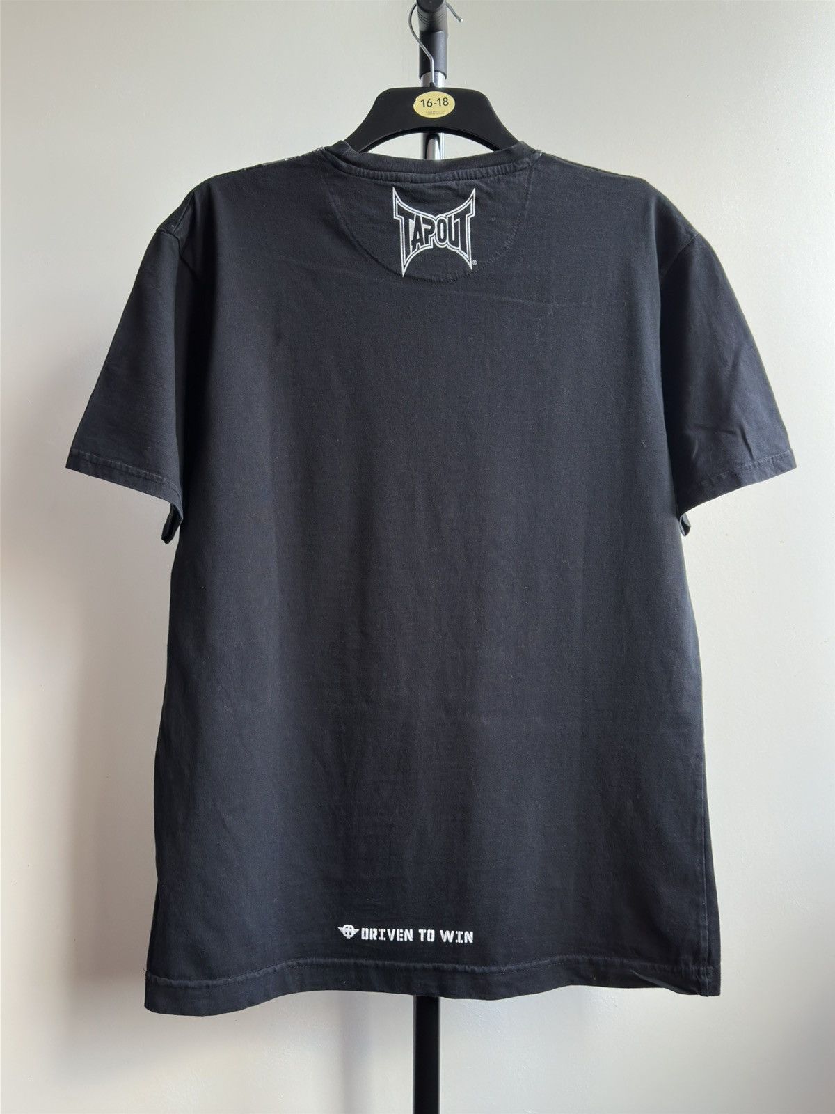 Tapout VINTAGE Y2K TAPOUT ALL OVER PRINT TEE Size US L / EU 52-54 / 3 - 6 Thumbnail