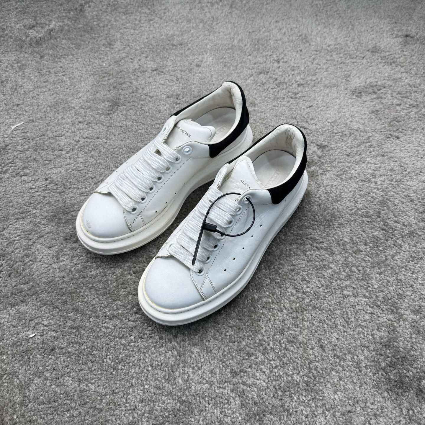 Alexander McQueen Alexander McQueen White Black Tail Sneakers Size US 6.5 / IT 36.5 - 1 Preview
