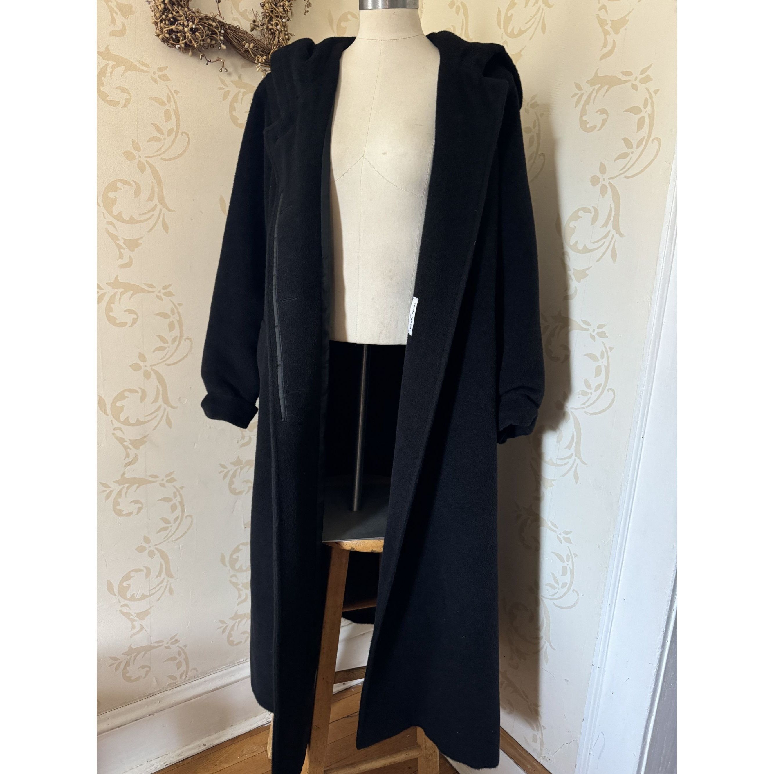 Cinzia Rocca Ladies Size 10 Italy Cinzia Rocca Baby Alpaca Maxi Hoodie Be Size L / US 10 / IT 46 - 1 Thumbnail