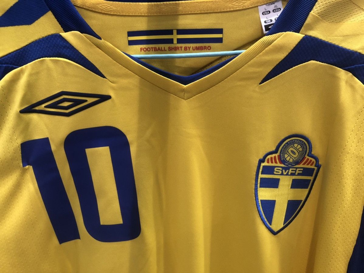 Umbro Sweden 07/09 home shirt #10 Ibrahimovic Size US L / EU 52-54 / 3 - 3 Thumbnail